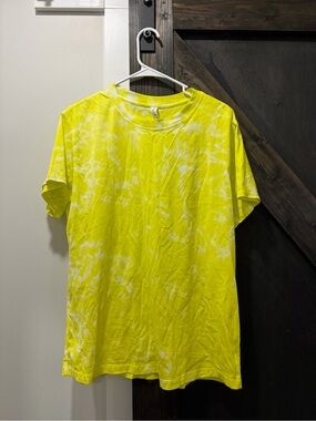 Lululemon Tee